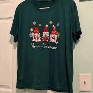🌟 Green Merry Christmas T-Shirt with Gnome Print. NWOT
